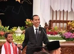 Masih Ingat Joni? Sang Pemanjat Tiang Bendera? Kini Lolos Seleksi Masuk TNI