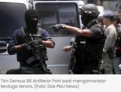 Densus 88 Geledah Rumah Terduga Teroris di Garut, Warga Kaget Tidak Menyangka Sang Teknisi Terlibat!