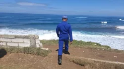 Dua Wisatawan Terseret Ombak di Puncak Guha, Satu Selamat Dua Masih Hilang