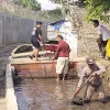 Penggiat Lingkungan BUDIDAS Bersama UPT PUPR Angkat Sedimentasi DAS Cimaragas, Jaga Kelestarian Sungai di Tengah Kemarau